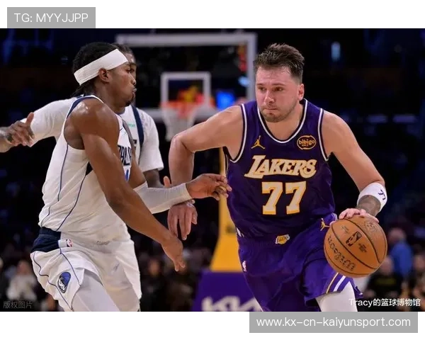 东契奇远投飞入篮筐，独行侠继续扩大差距